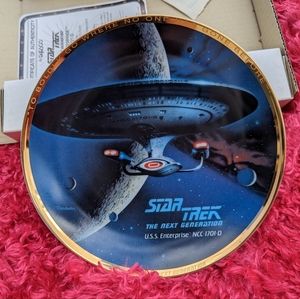 Star Trek: The Next Generation U.S.S. Enterprise NCC-1701-D Commemorative Plate